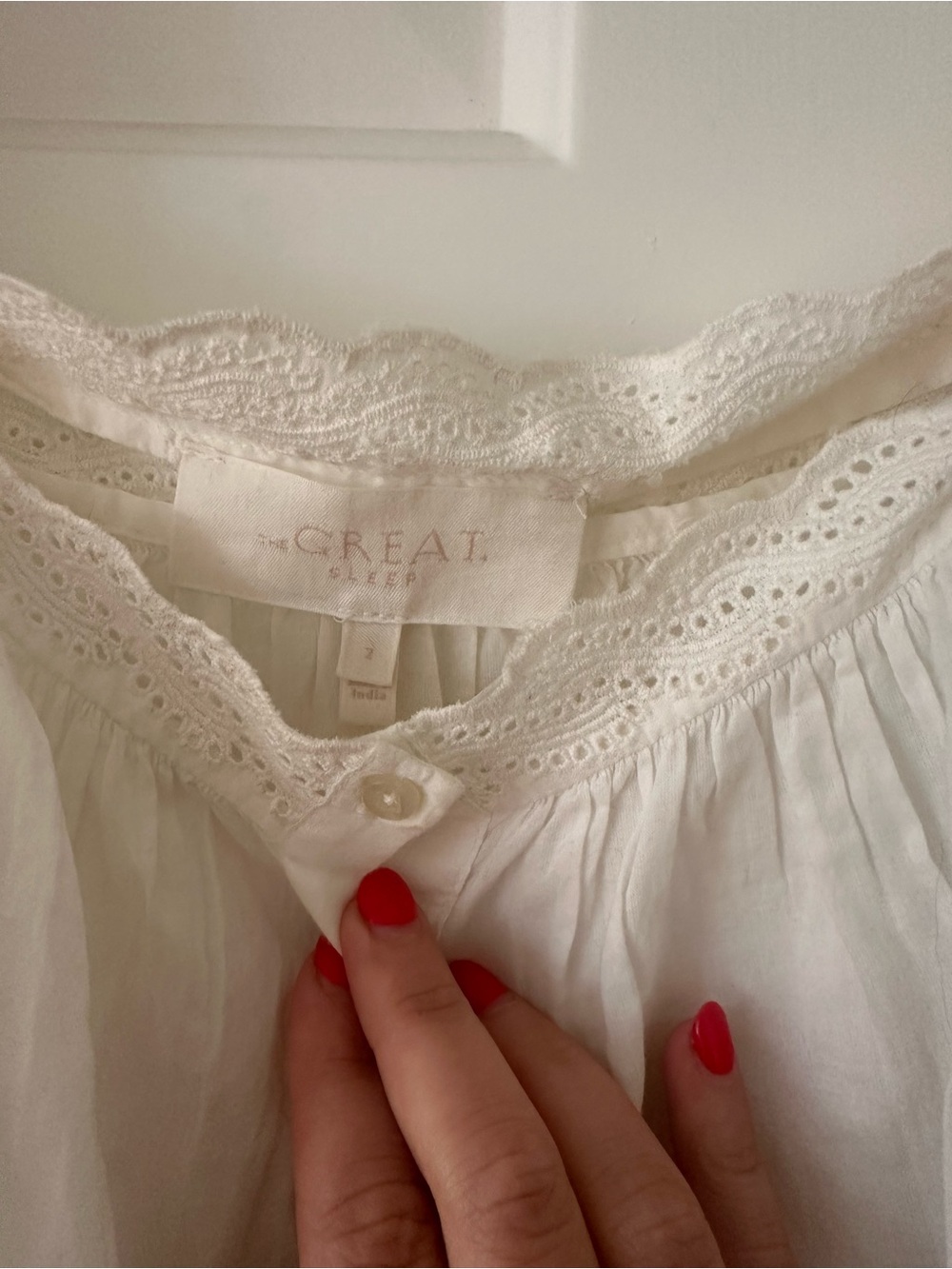 The Great Eyelet Tank - Picture 2 of 4
